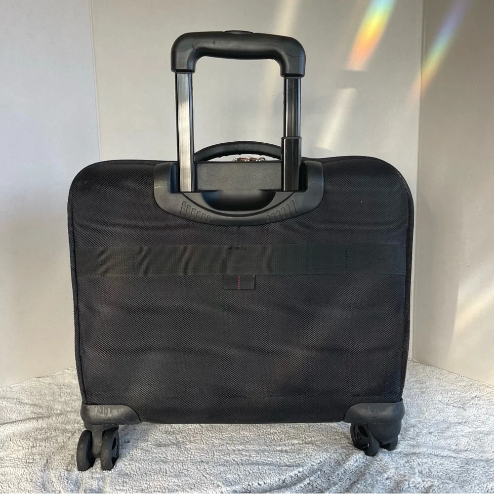 Samsonite used great